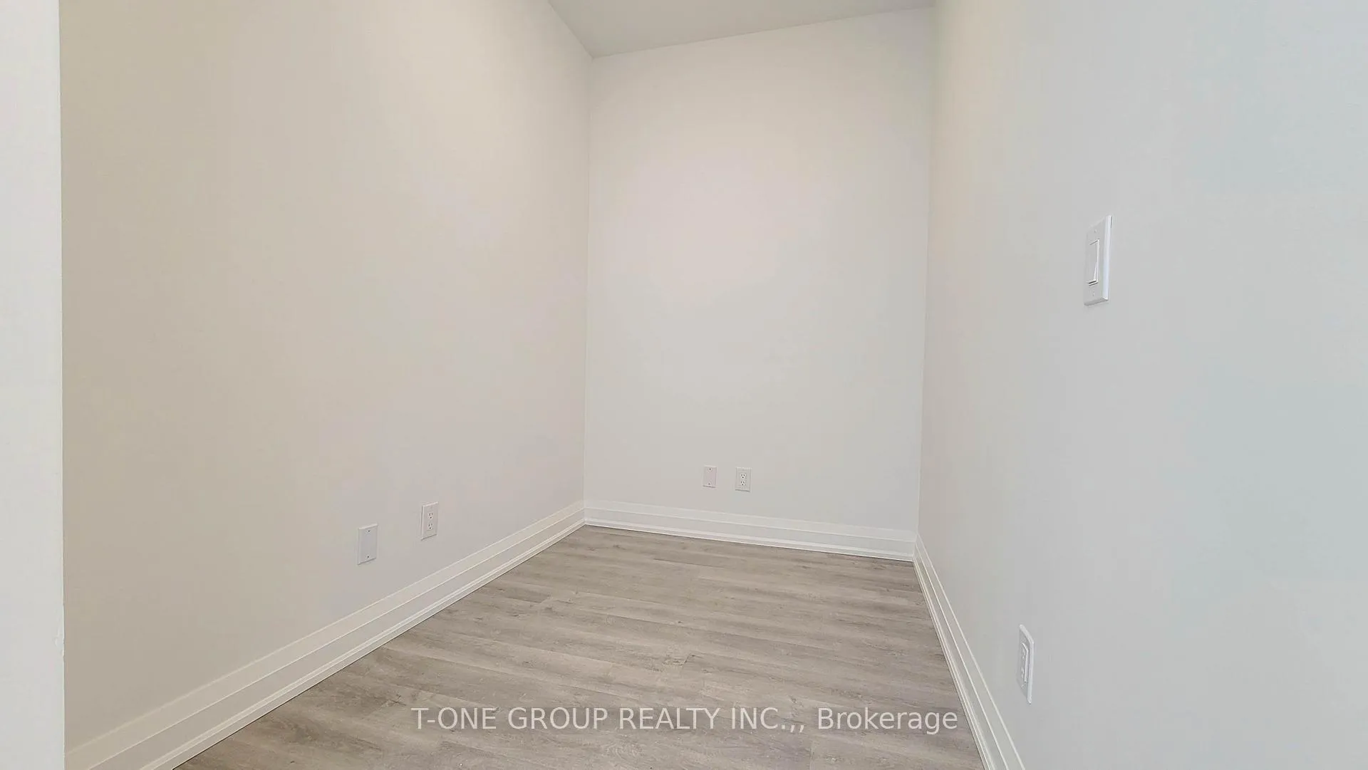 Photo 11 of Unit 318, 2369 Danforth Avenue, Toronto, East End-Danforth — HOMEH