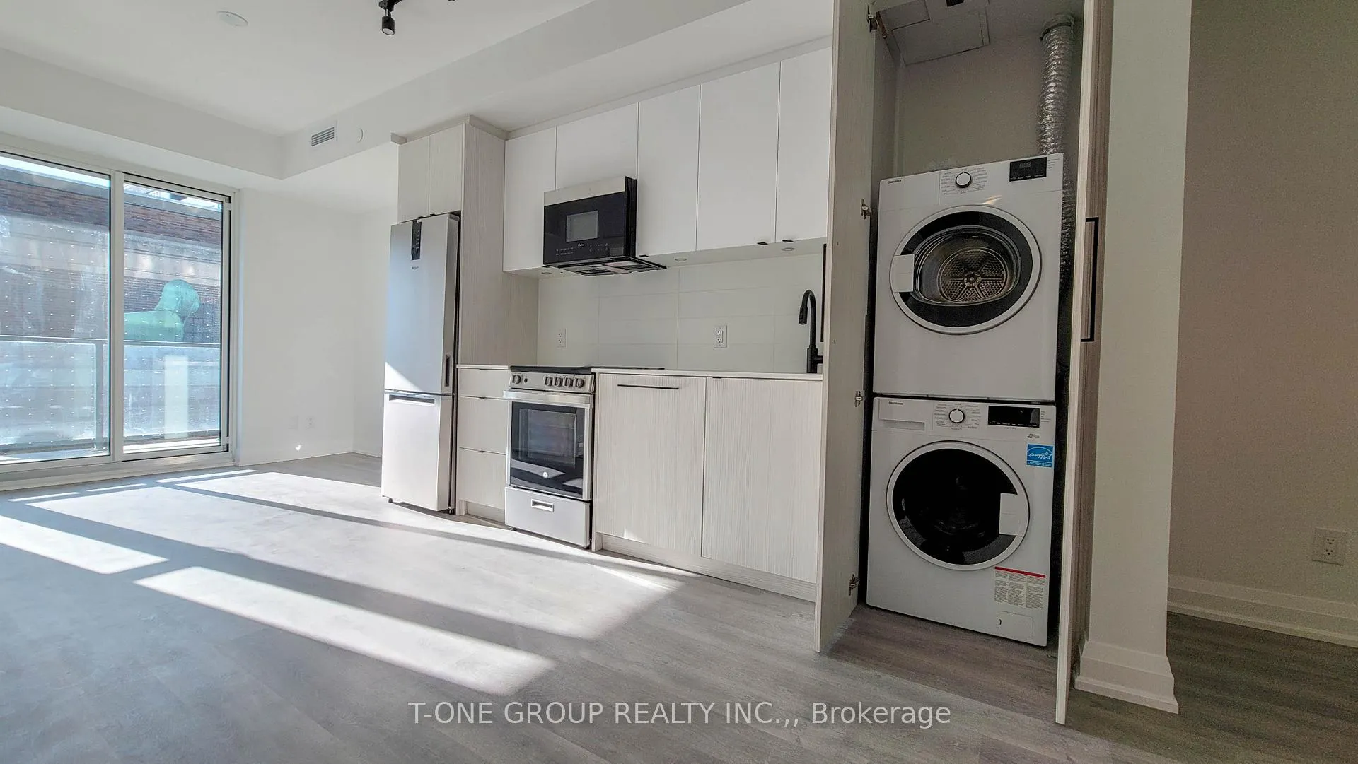 Photo 13 of Unit 318, 2369 Danforth Avenue, Toronto, East End-Danforth — HOMEH