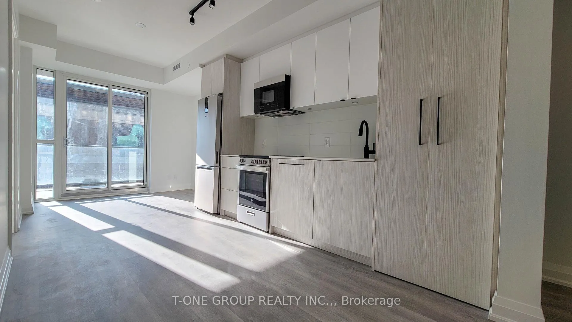 Photo 14 of Unit 318, 2369 Danforth Avenue, Toronto, East End-Danforth — HOMEH