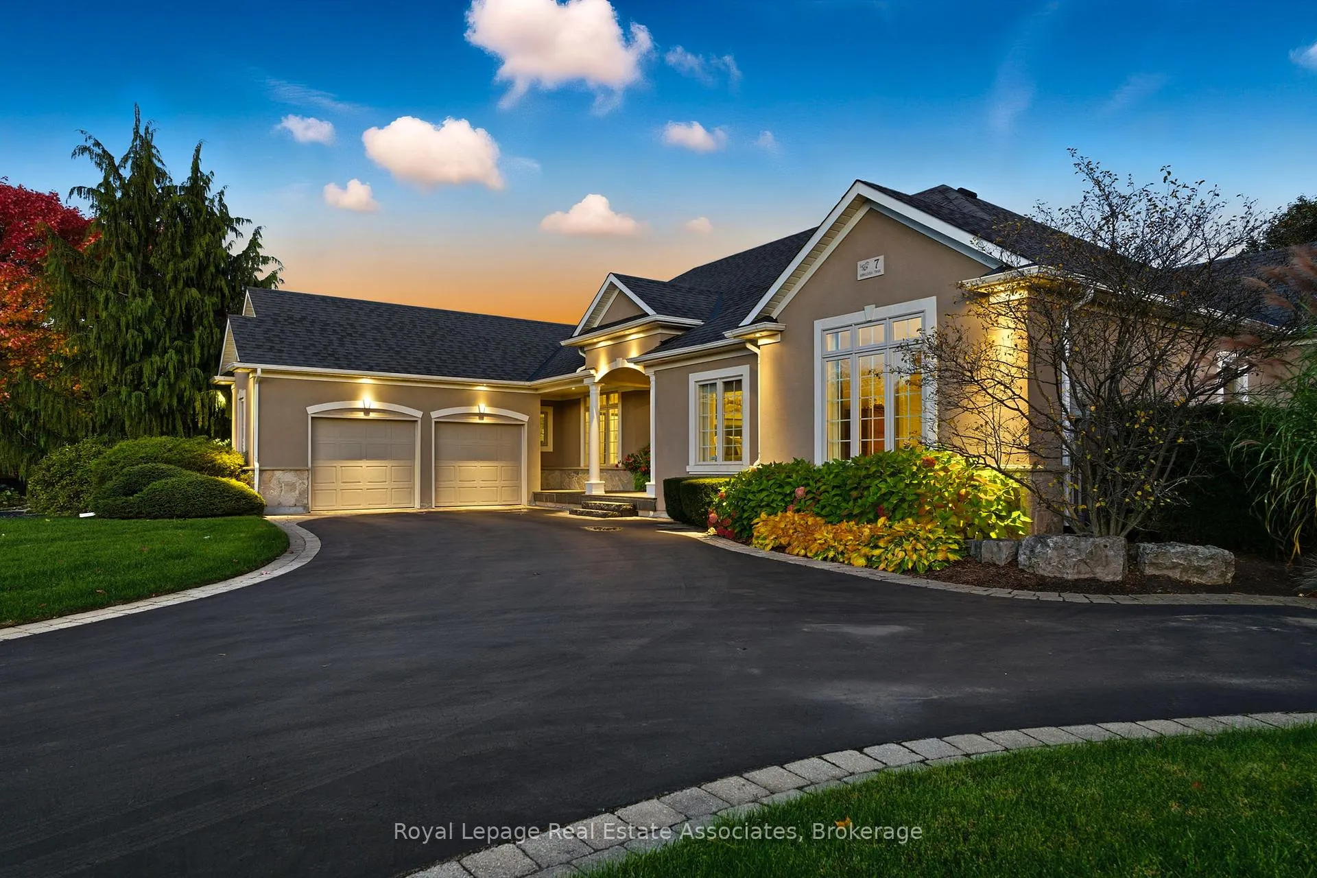 Photo 1 of 7 Appaloosa Trail, Hamilton, Carlisle — HOMEH