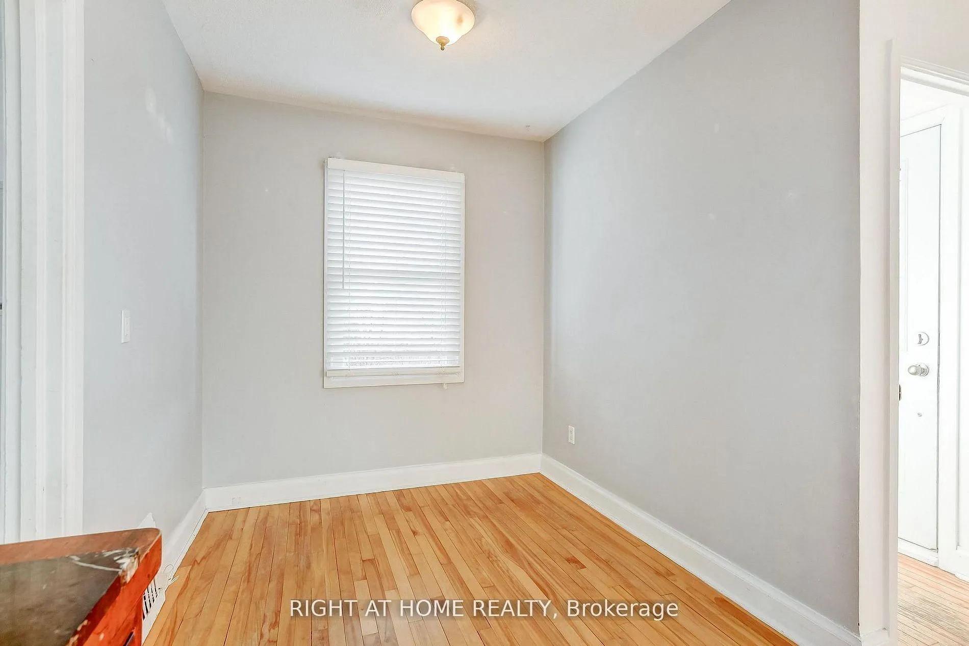 Photo 8 of 903 Normandy Crescent S, Ottawa, Carleton Heights — HOMEH