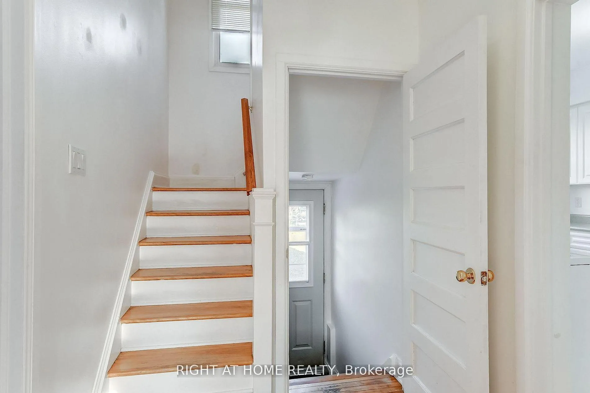 Photo 22 of 903 Normandy Crescent S, Ottawa, Carleton Heights — HOMEH
