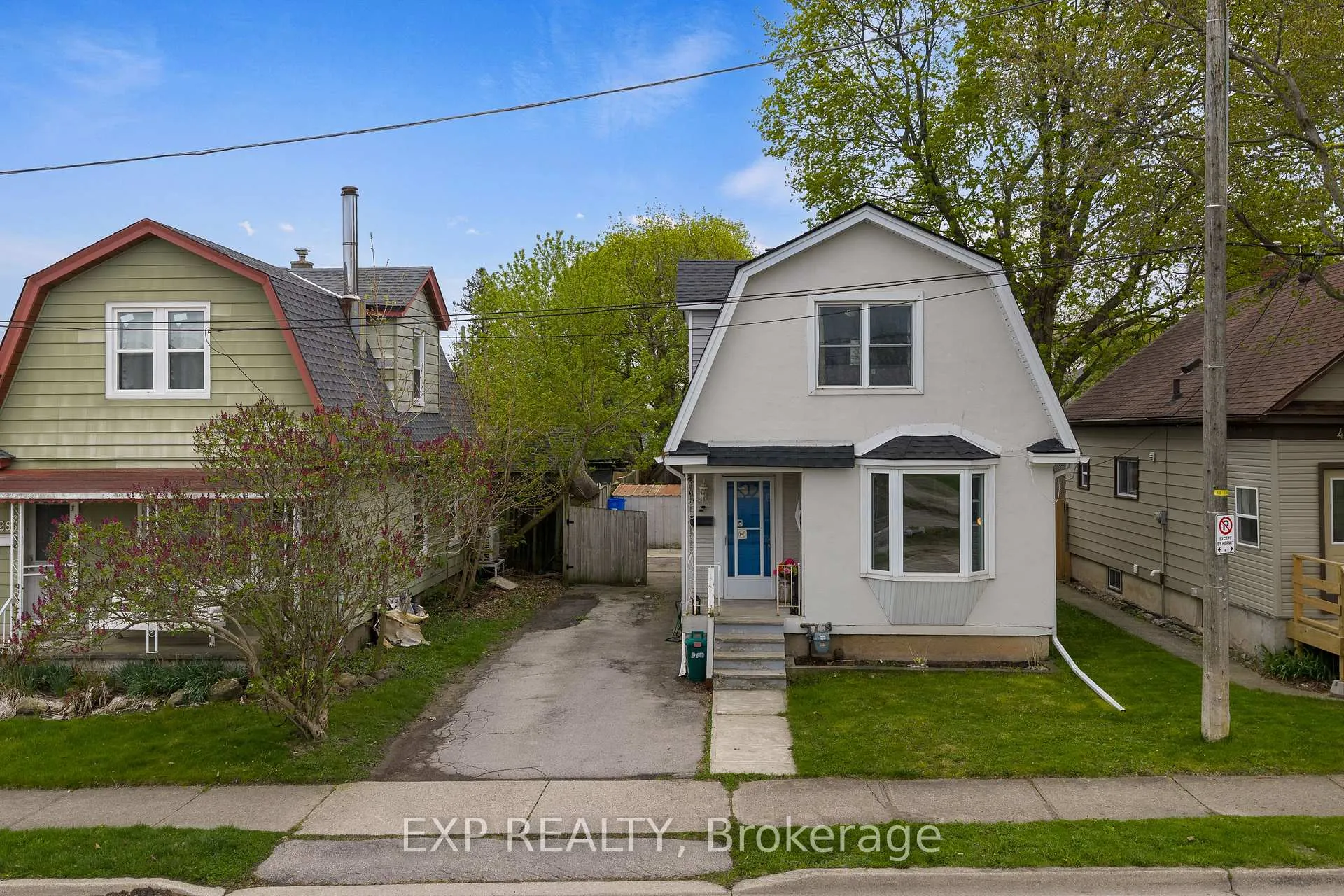 Photo 1 of 4292 Ferguson Street, Niagara Falls, Downtown — HOMEH