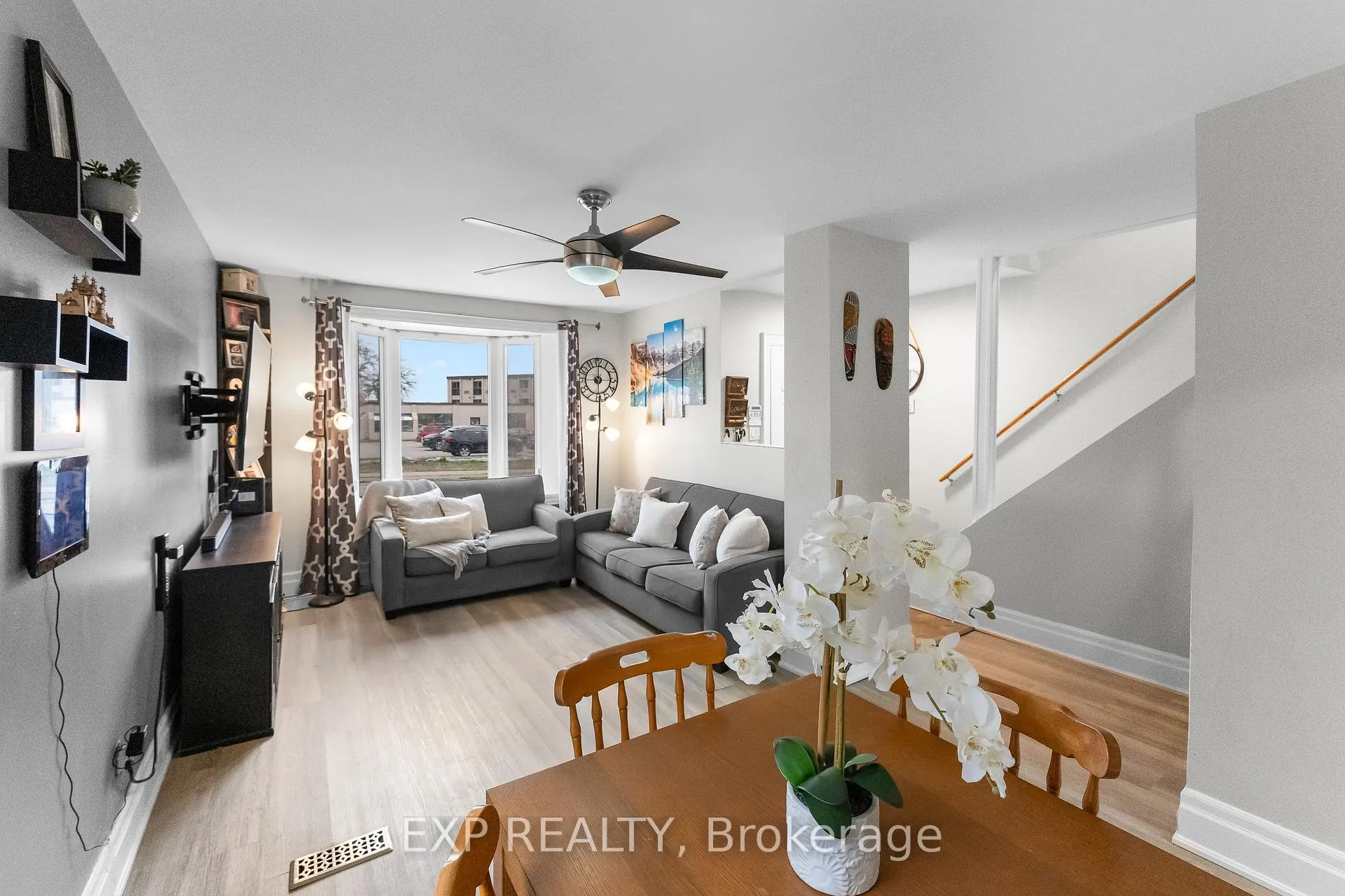 Photo 9 of 4292 Ferguson Street, Niagara Falls, Downtown — HOMEH