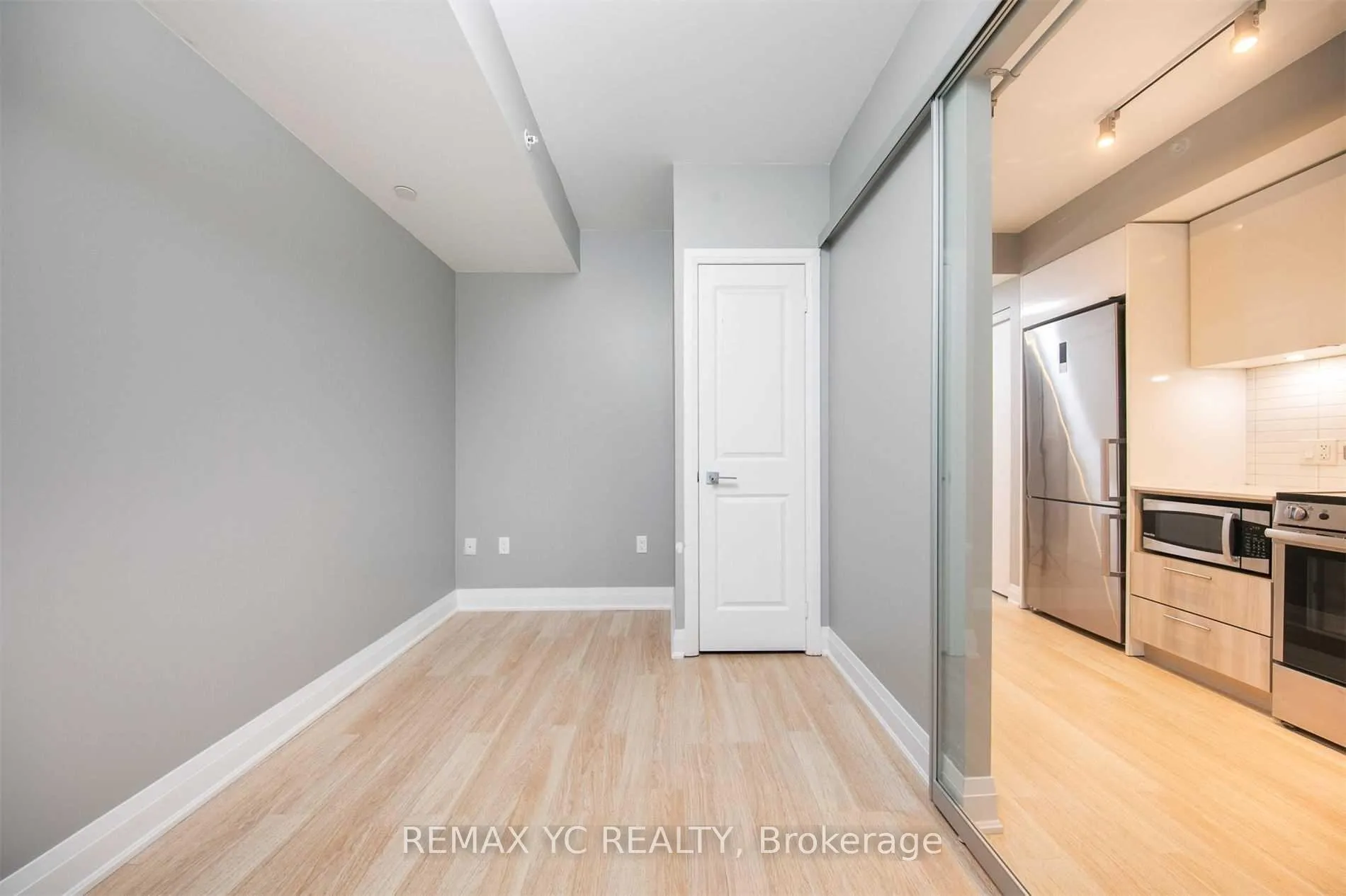 Photo 8 of Unit 806, 251 Jarvis Street, Toronto, Church-Yonge Corridor — HOMEH