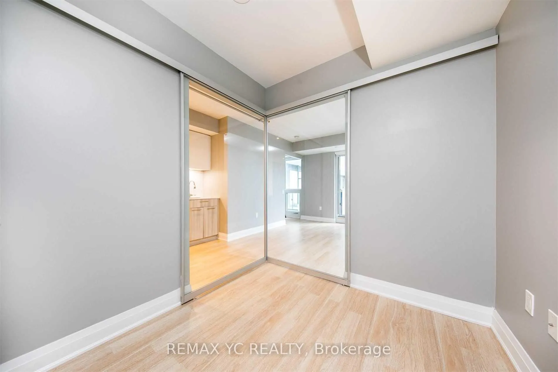 Photo 10 of Unit 806, 251 Jarvis Street, Toronto, Church-Yonge Corridor — HOMEH