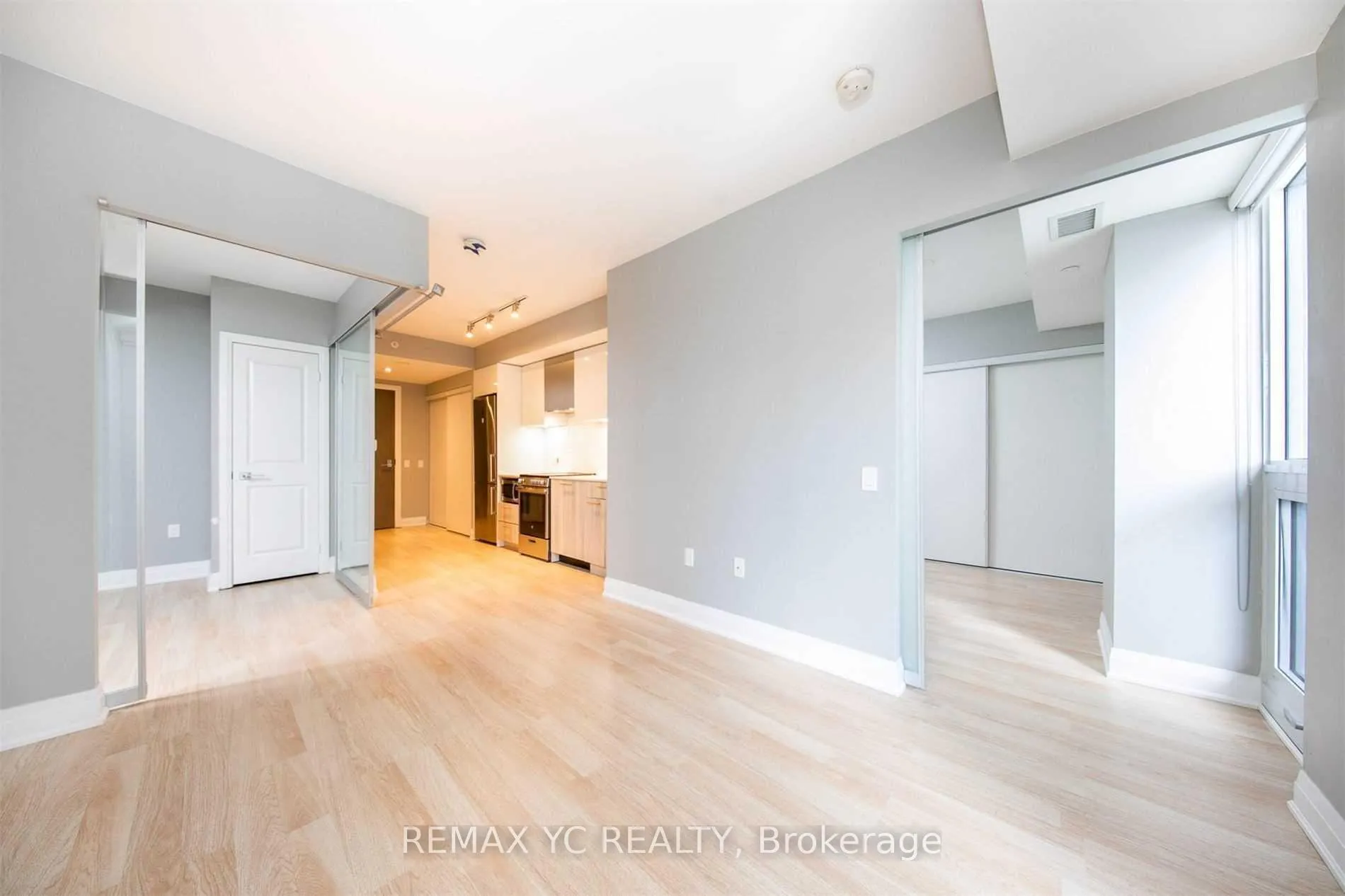 Photo 14 of Unit 806, 251 Jarvis Street, Toronto, Church-Yonge Corridor — HOMEH