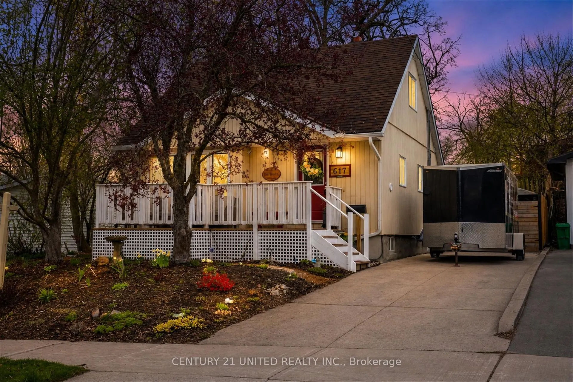 Photo 2 of 617 Simmons Avenue, Peterborough, Ashburnham Ward 4 — HOMEH