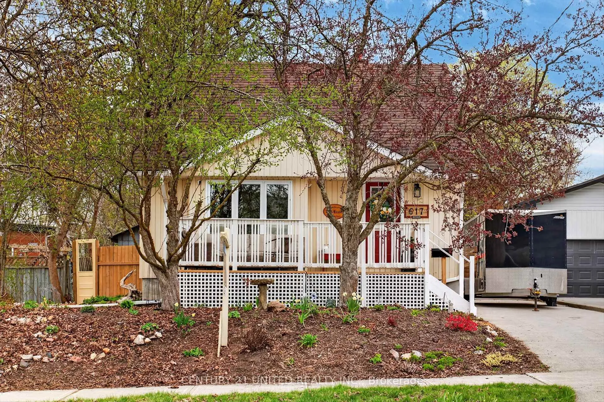 Photo 4 of 617 Simmons Avenue, Peterborough, Ashburnham Ward 4 — HOMEH