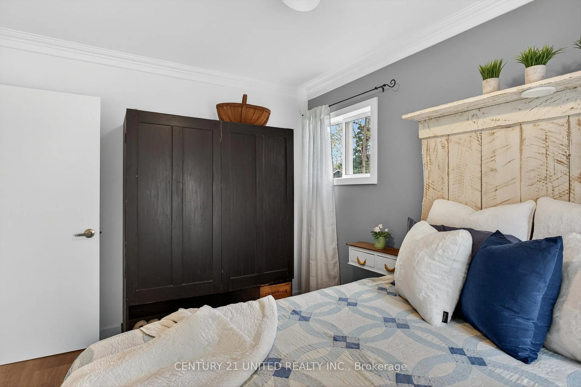 Photo 19 of 617 Simmons Avenue, Peterborough, Ashburnham Ward 4 — HOMEH