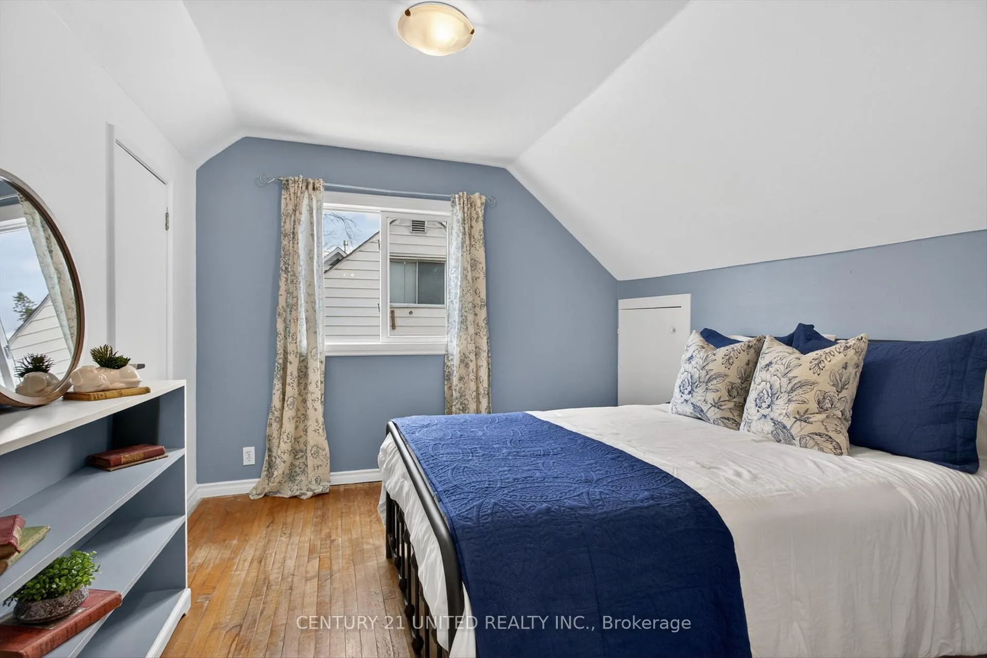Photo 21 of 617 Simmons Avenue, Peterborough, Ashburnham Ward 4 — HOMEH