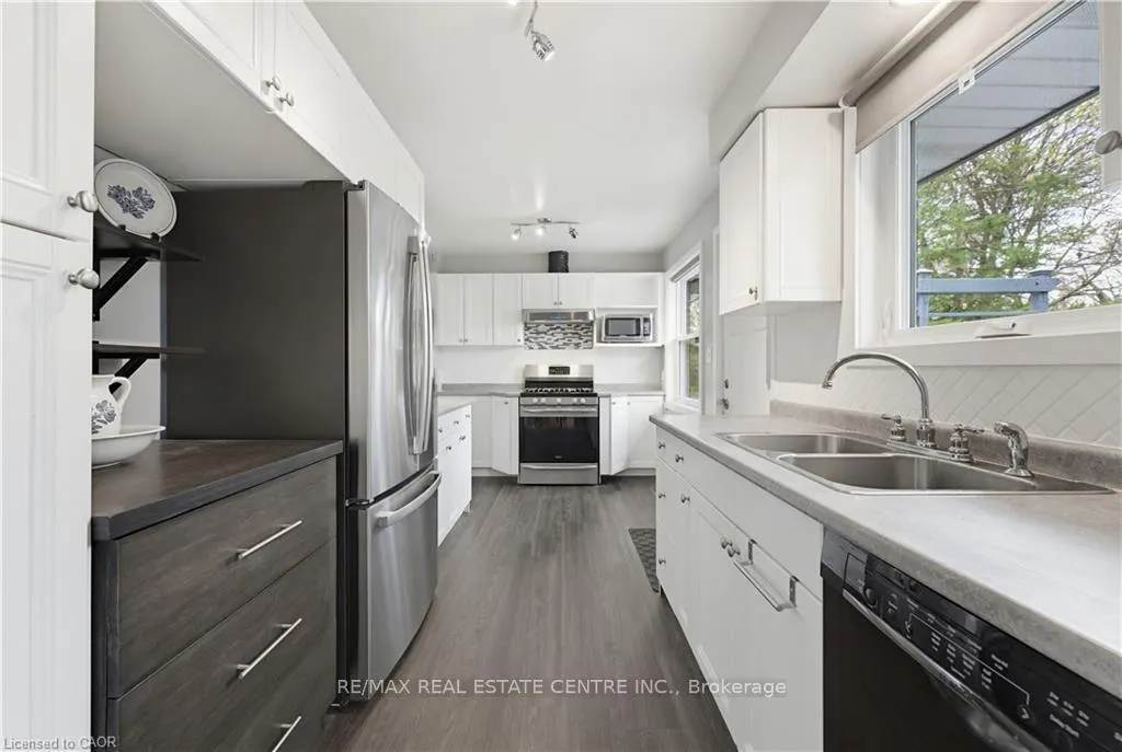 Photo 2 of 147 Churchill Drive, Cambridge — HOMEH