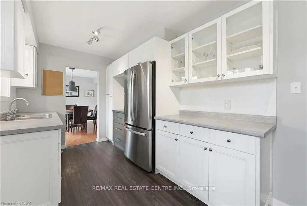 Photo 4 of 147 Churchill Drive, Cambridge — HOMEH