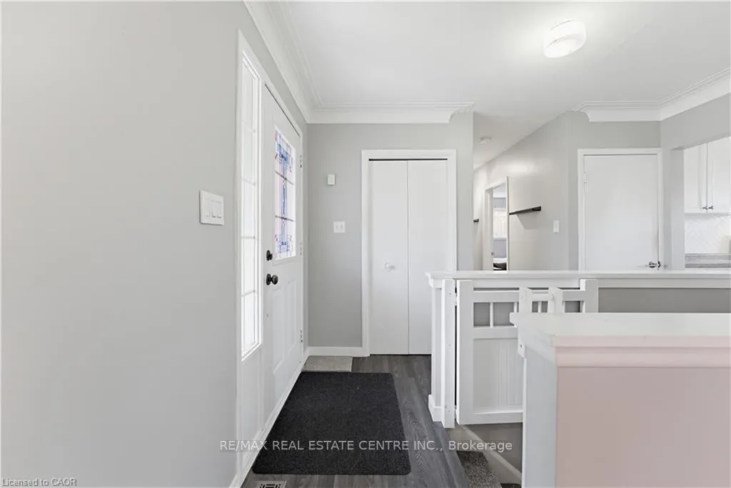 Photo 12 of 147 Churchill Drive, Cambridge — HOMEH