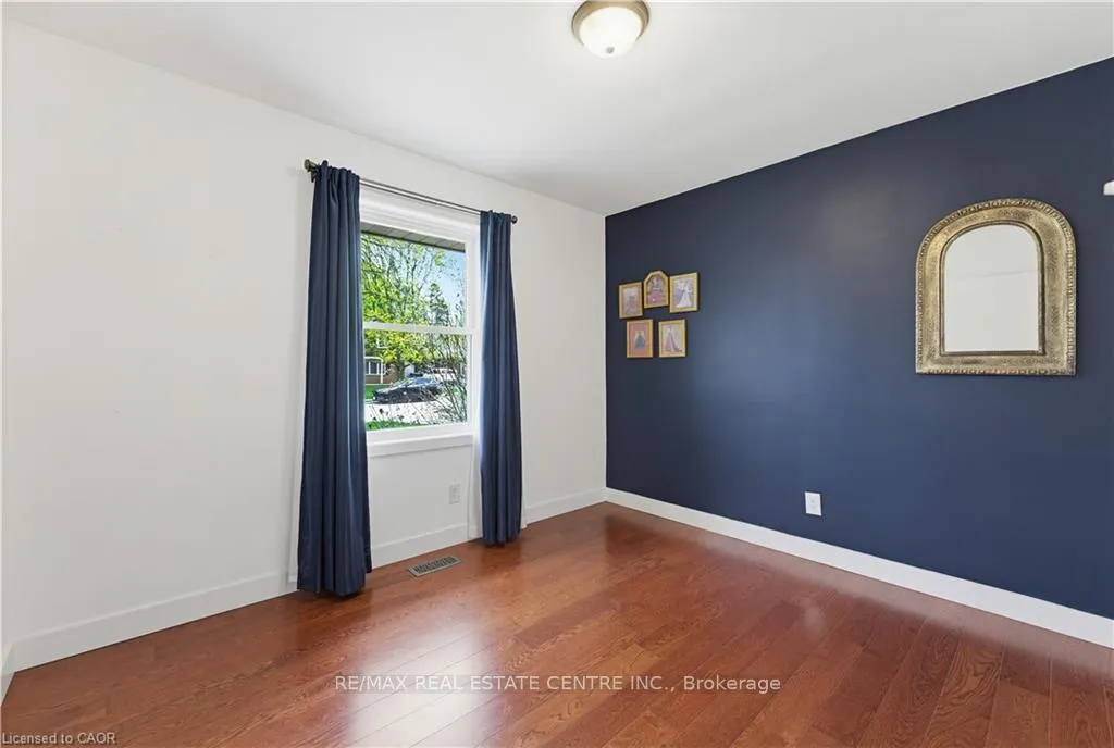 Photo 14 of 147 Churchill Drive, Cambridge — HOMEH