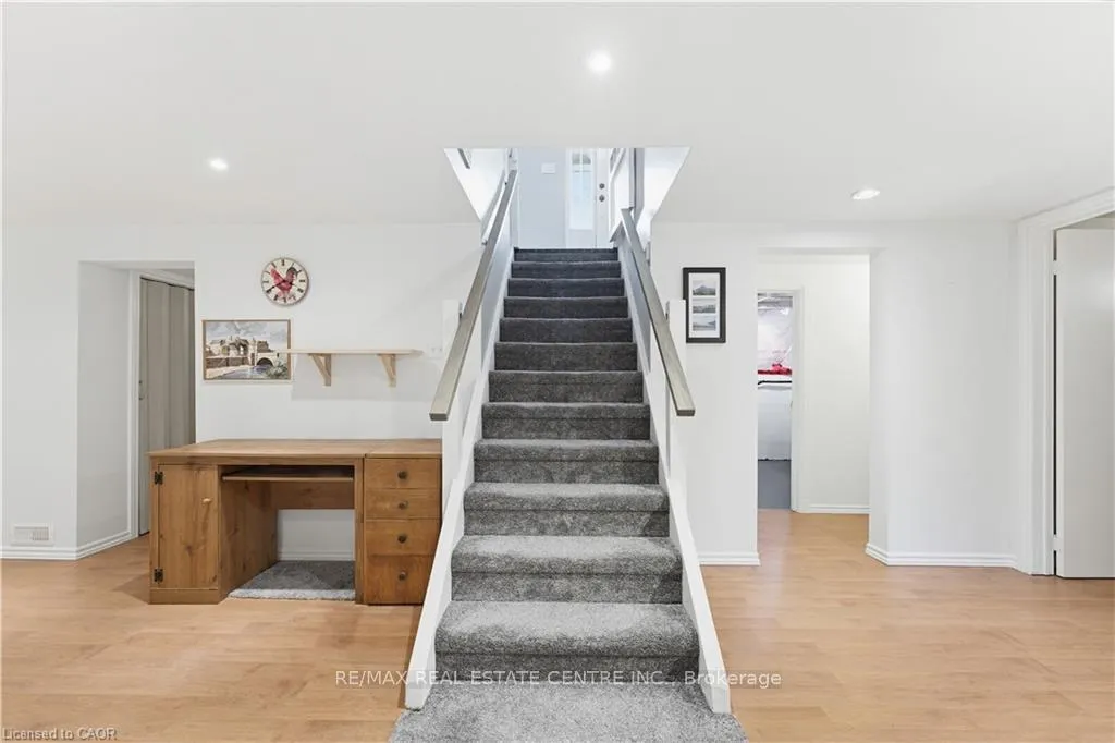 Photo 17 of 147 Churchill Drive, Cambridge — HOMEH