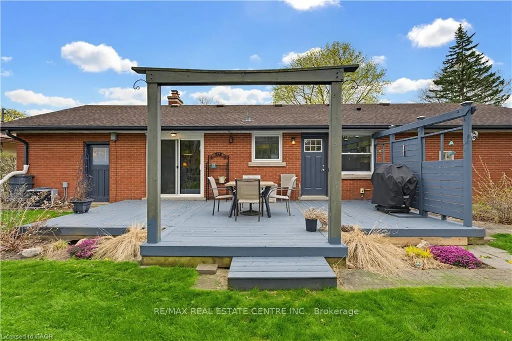 Photo 27 of 147 Churchill Drive, Cambridge — HOMEH