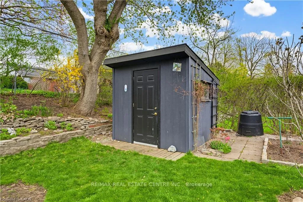Photo 29 of 147 Churchill Drive, Cambridge — HOMEH