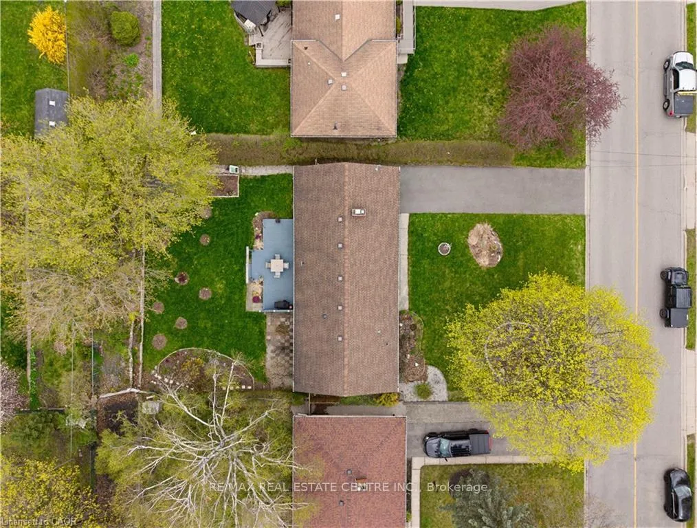 Photo 33 of 147 Churchill Drive, Cambridge — HOMEH