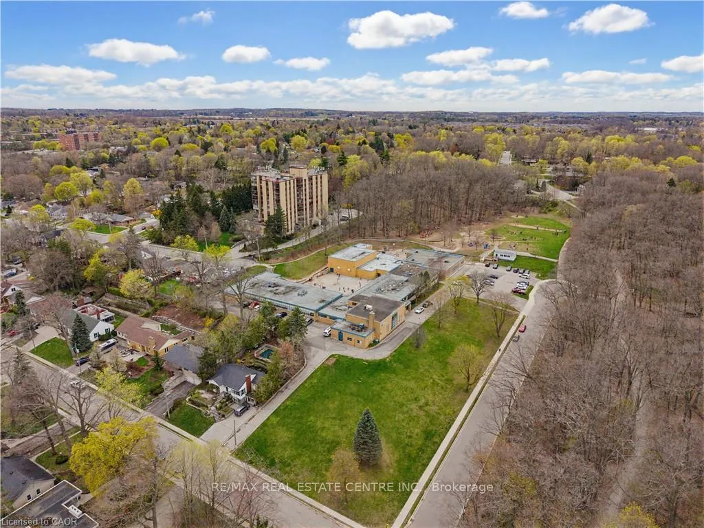Photo 37 of 147 Churchill Drive, Cambridge — HOMEH