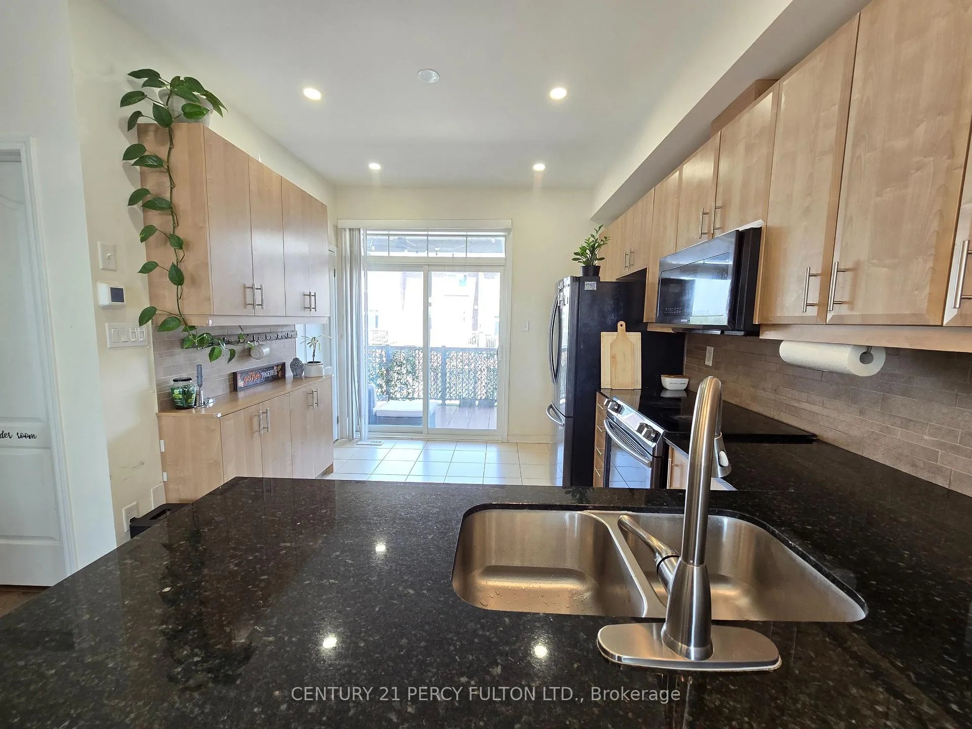 Photo 5 of 1389 Salem Road N, Ajax, Northeast Ajax — HOMEH