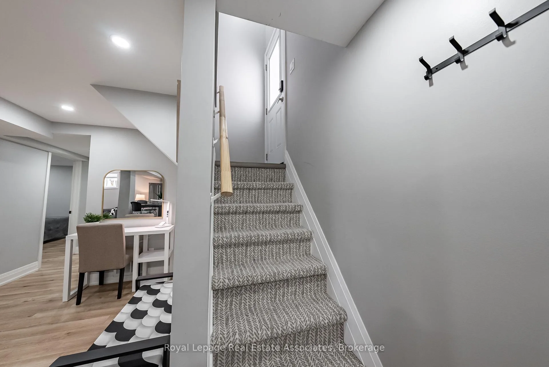 Photo 3 of Unit Lower Level, 88 South Bend Road, Hamilton, Balfour — HOMEH