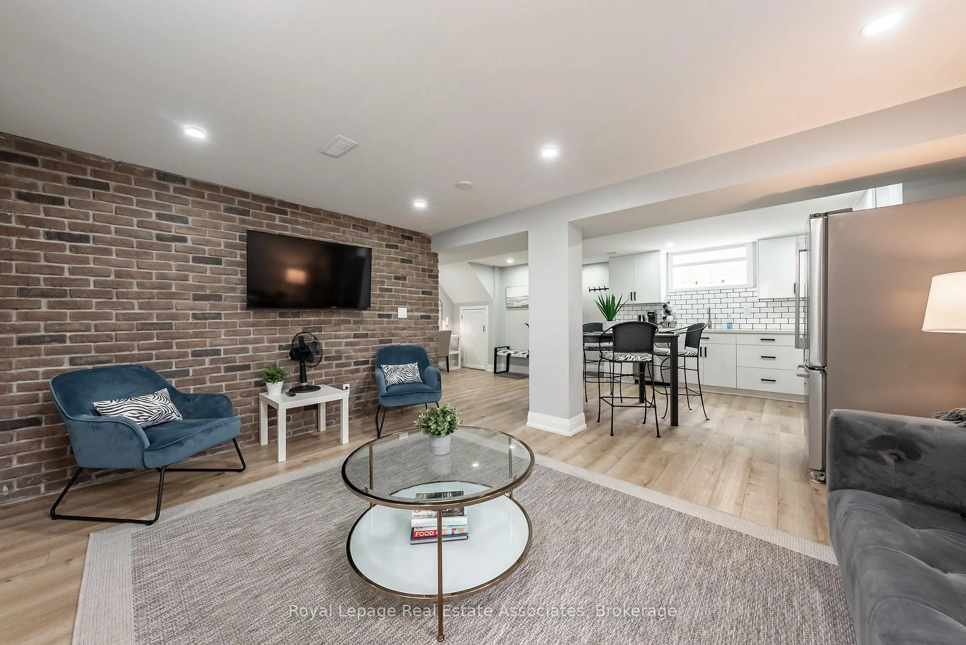 Photo 11 of Unit Lower Level, 88 South Bend Road, Hamilton, Balfour — HOMEH