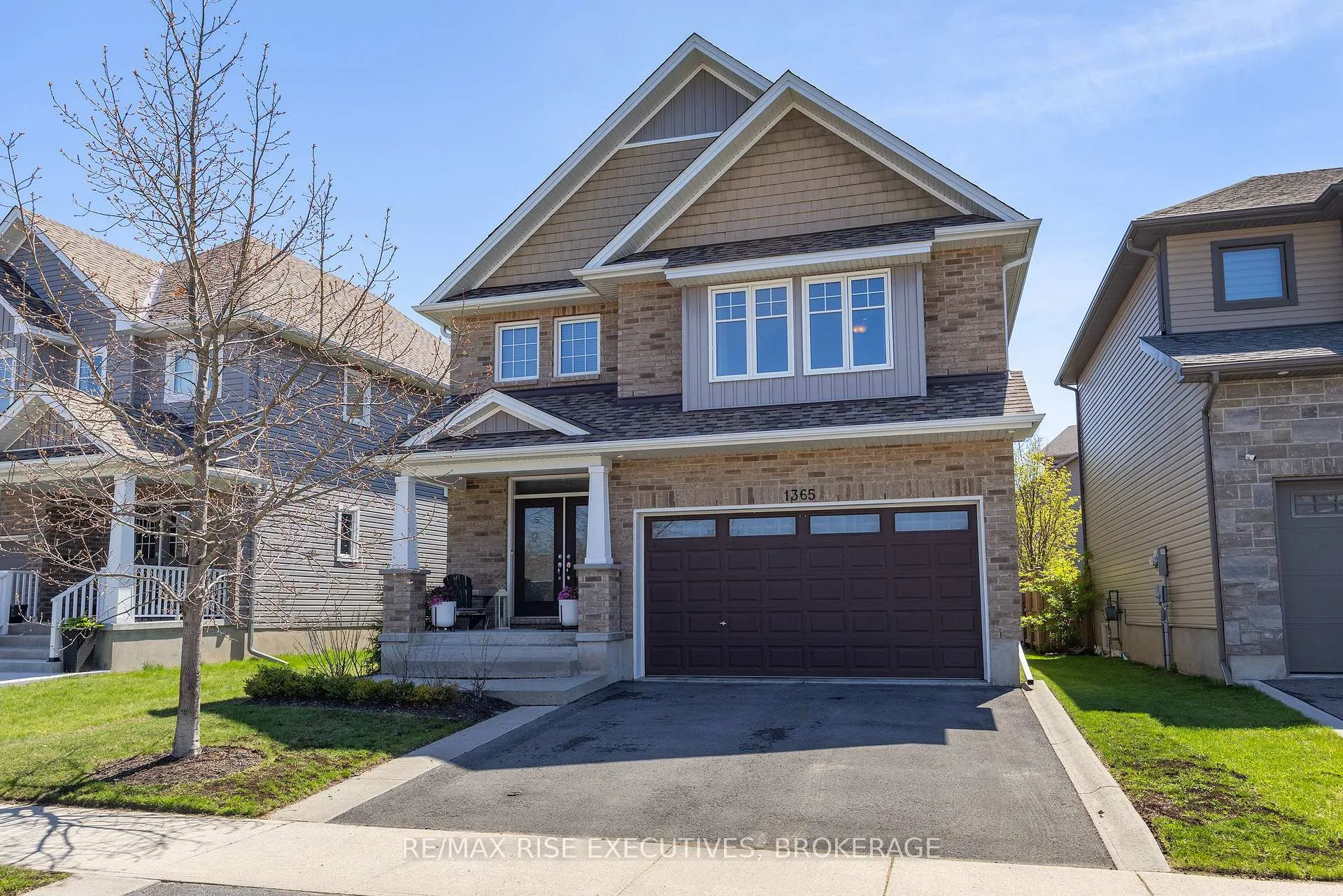Photo 2 of 1365 Waterside Way, Kingston, Kingston East (Incl Barret Crt) — HOMEH