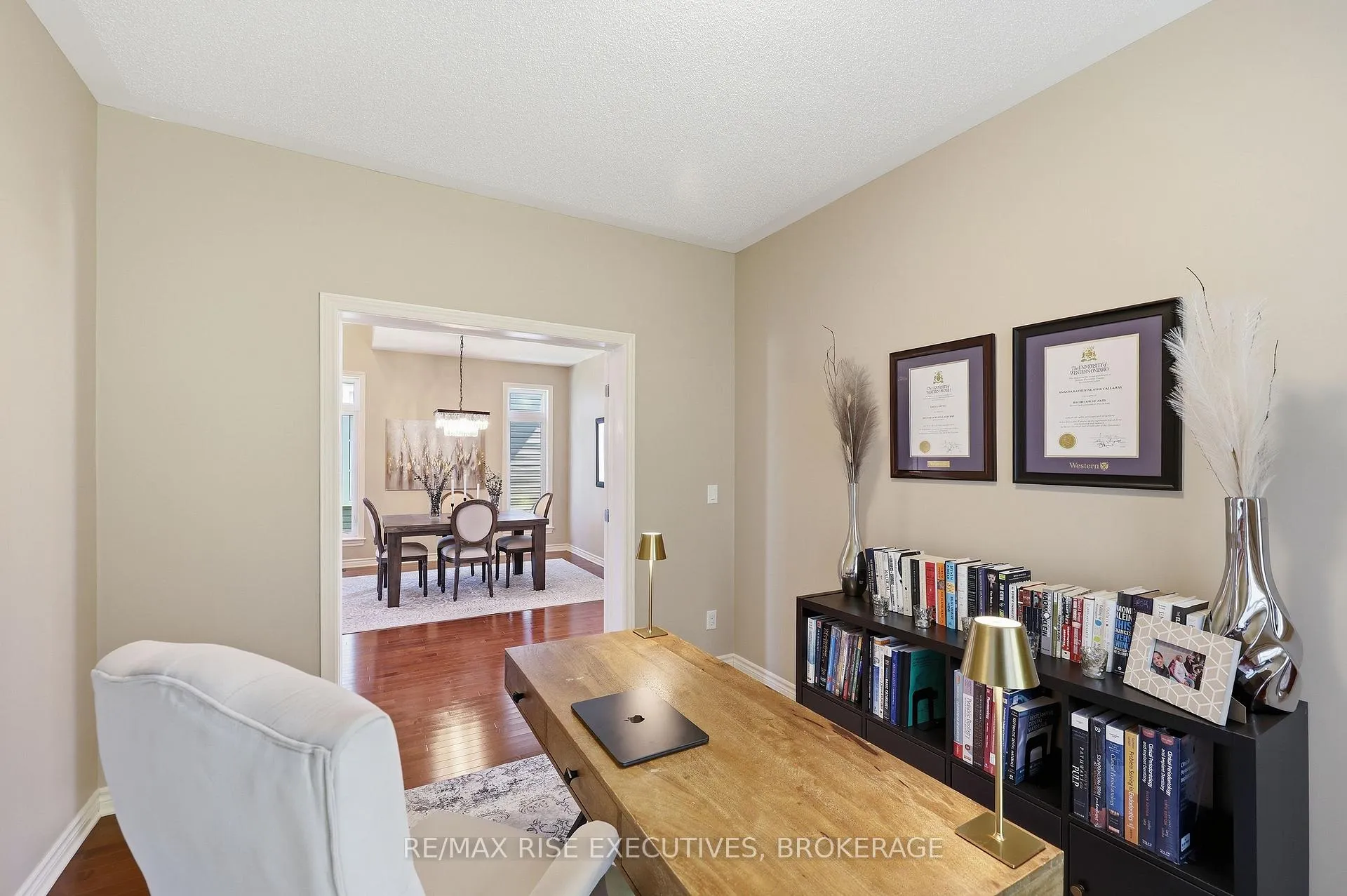 Photo 11 of 1365 Waterside Way, Kingston, Kingston East (Incl Barret Crt) — HOMEH
