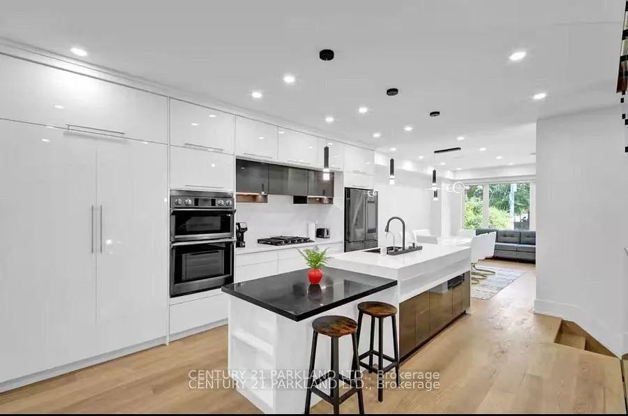 Photo 7 of 978 Carlaw Avenue, Toronto, Broadview North — HOMEH