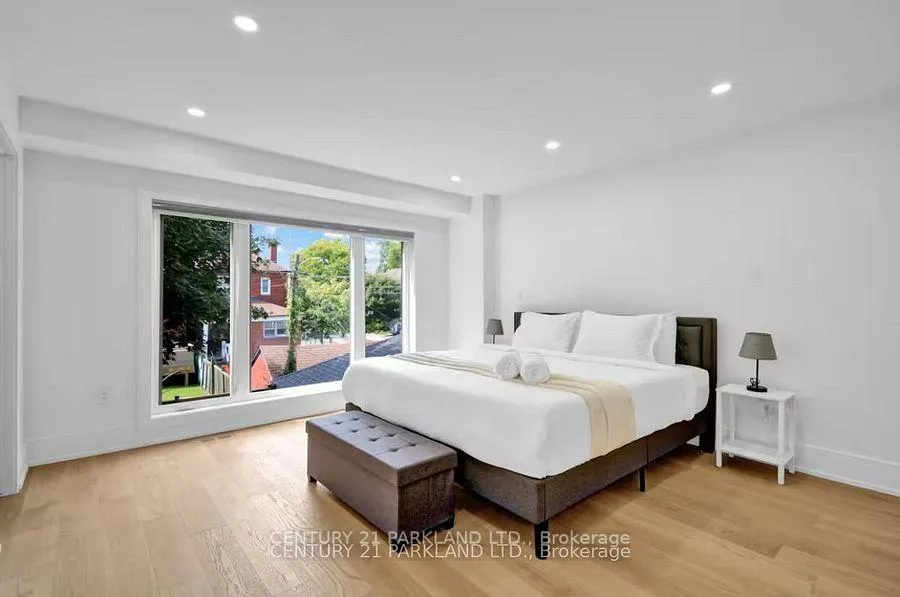 Photo 26 of 978 Carlaw Avenue, Toronto, Broadview North — HOMEH