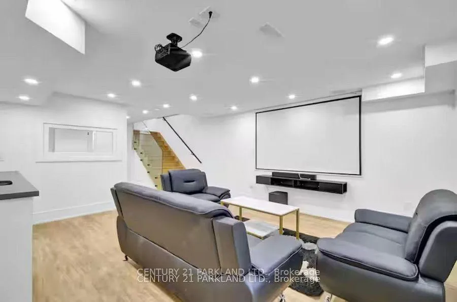 Photo 39 of 978 Carlaw Avenue, Toronto, Broadview North — HOMEH