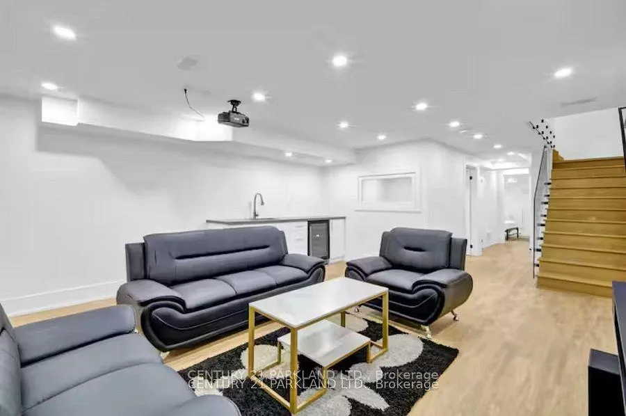 Photo 40 of 978 Carlaw Avenue, Toronto, Broadview North — HOMEH