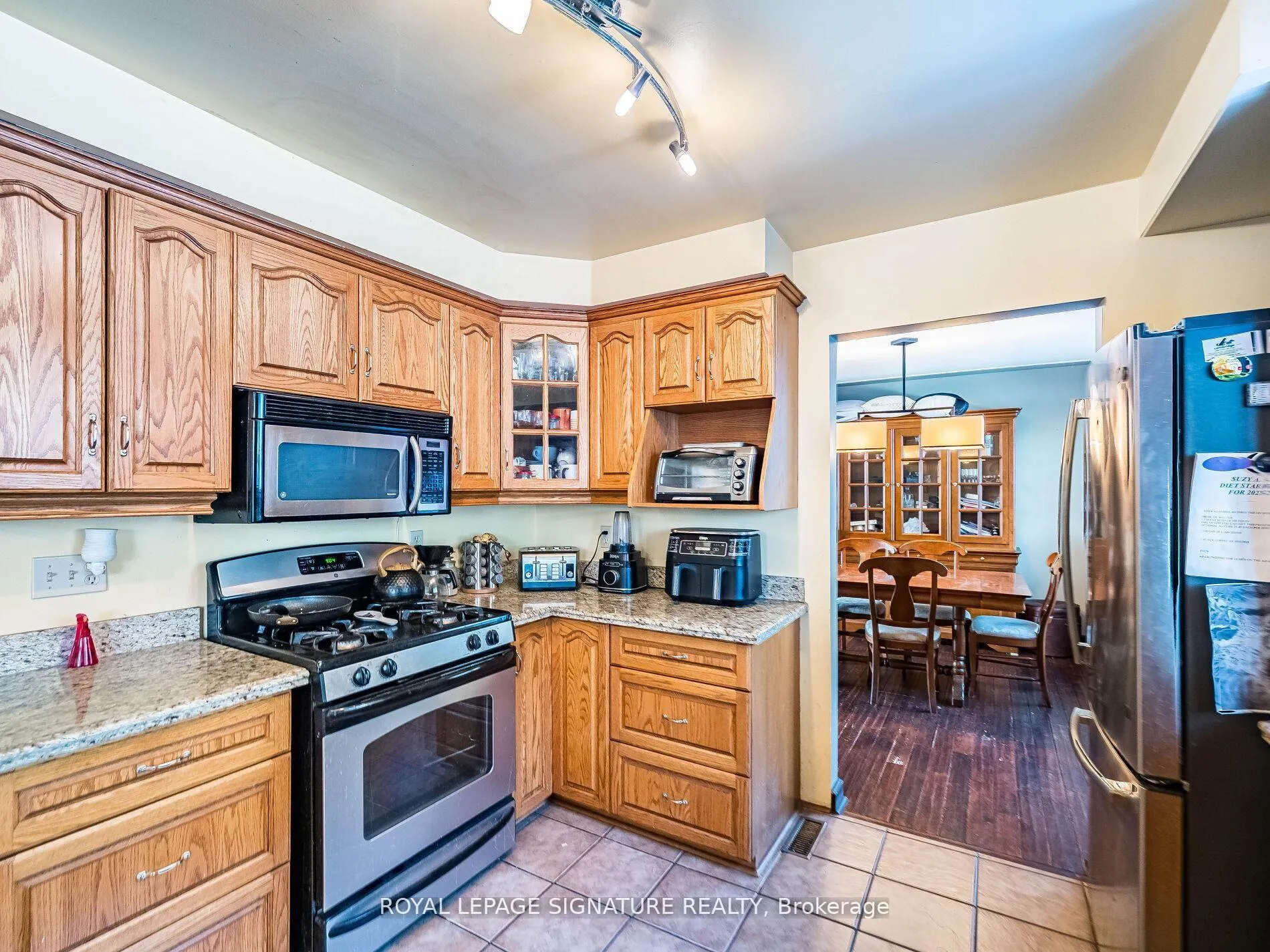 Photo 13 of 16 Alderwood Crescent, Cambridge — HOMEH