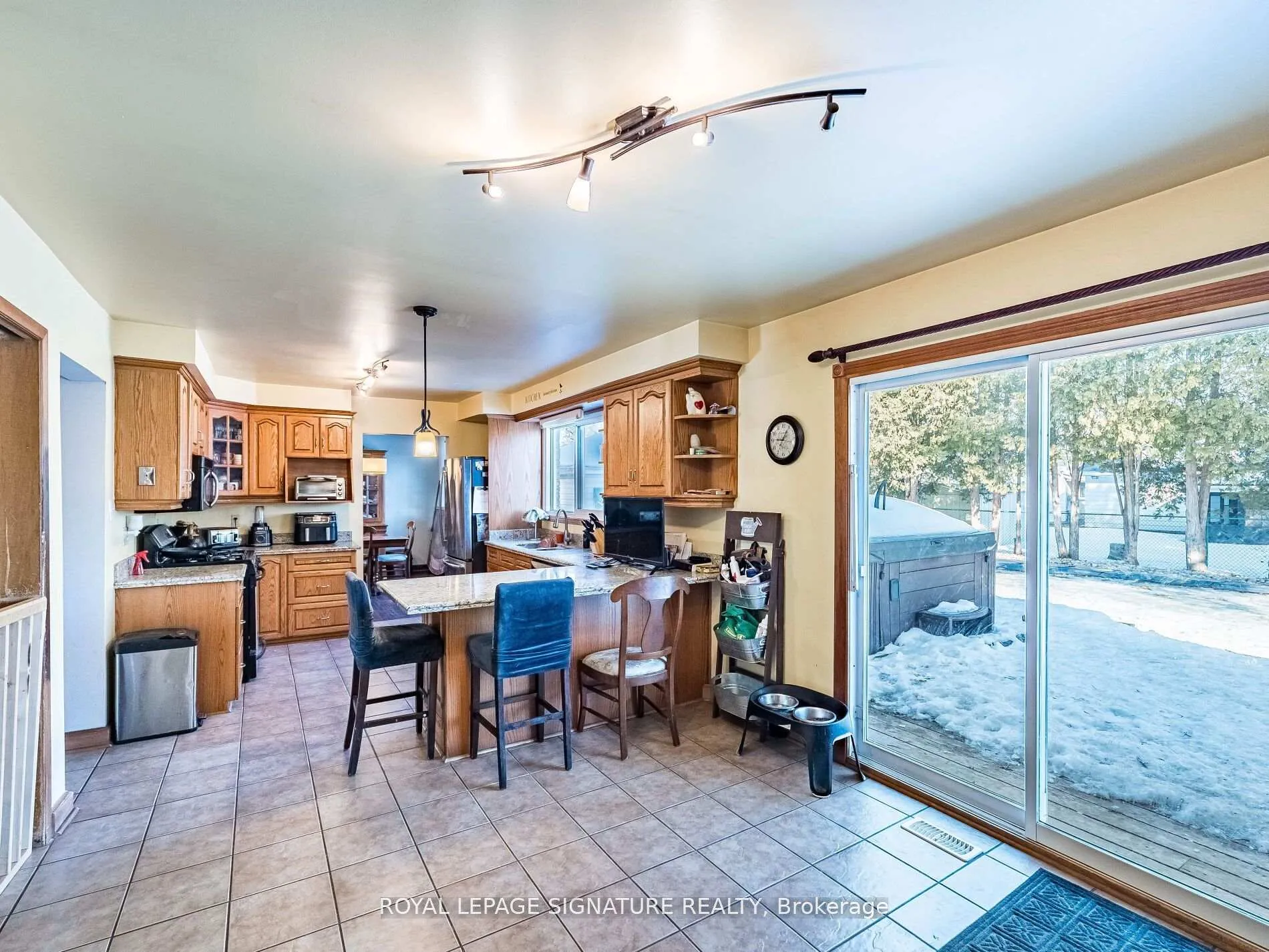 Photo 16 of 16 Alderwood Crescent, Cambridge — HOMEH