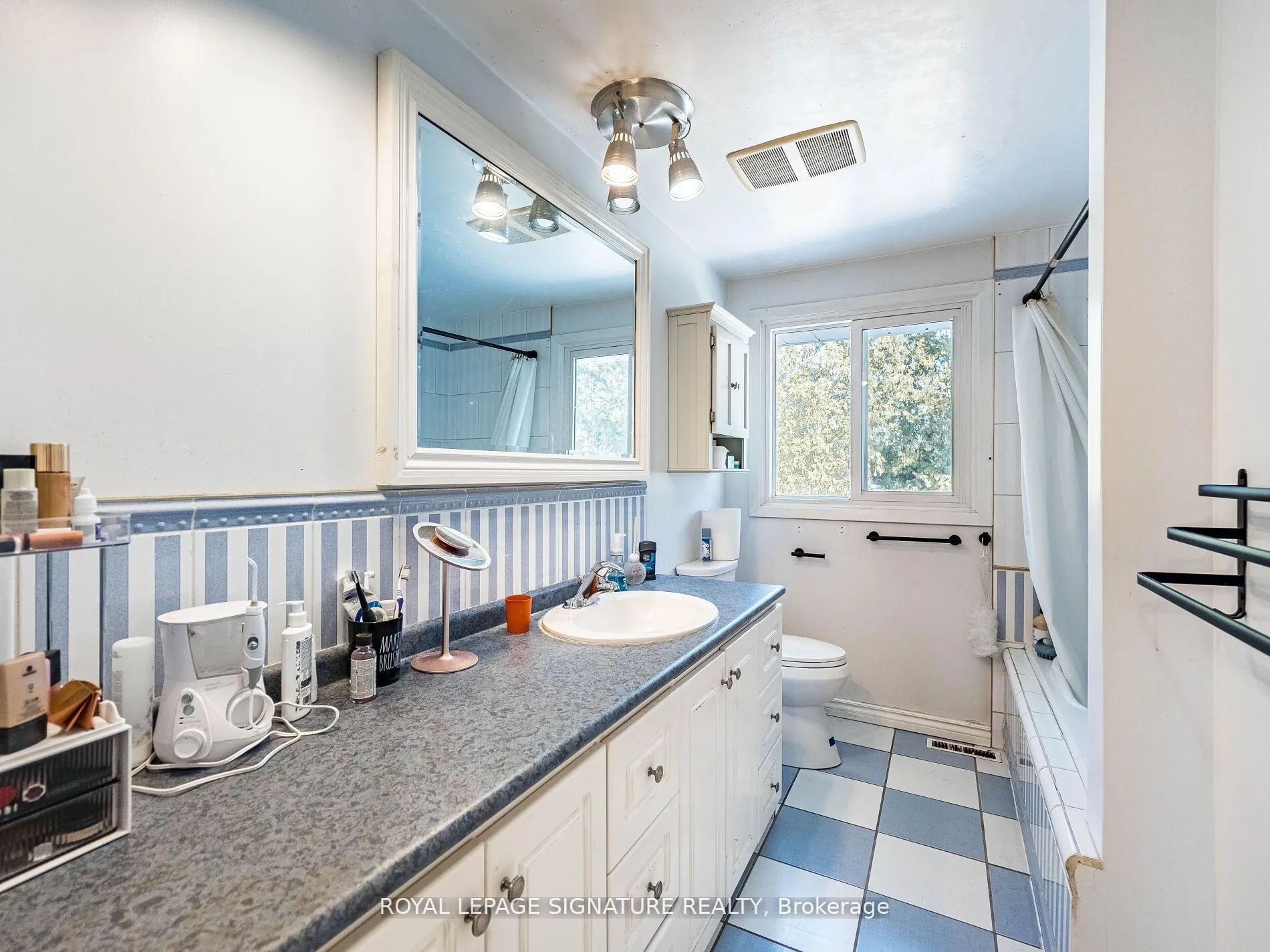Photo 29 of 16 Alderwood Crescent, Cambridge — HOMEH