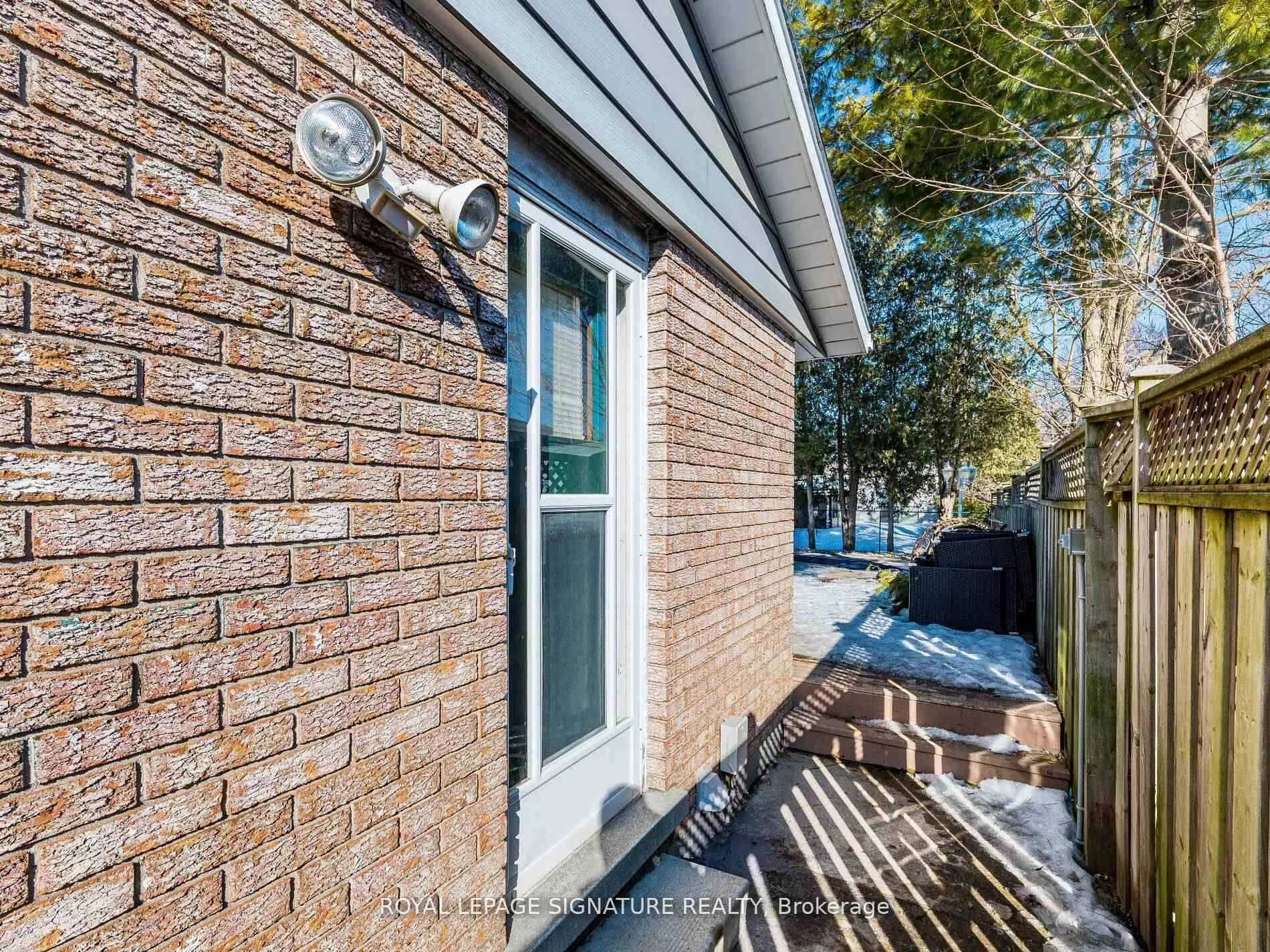 Photo 43 of 16 Alderwood Crescent, Cambridge — HOMEH