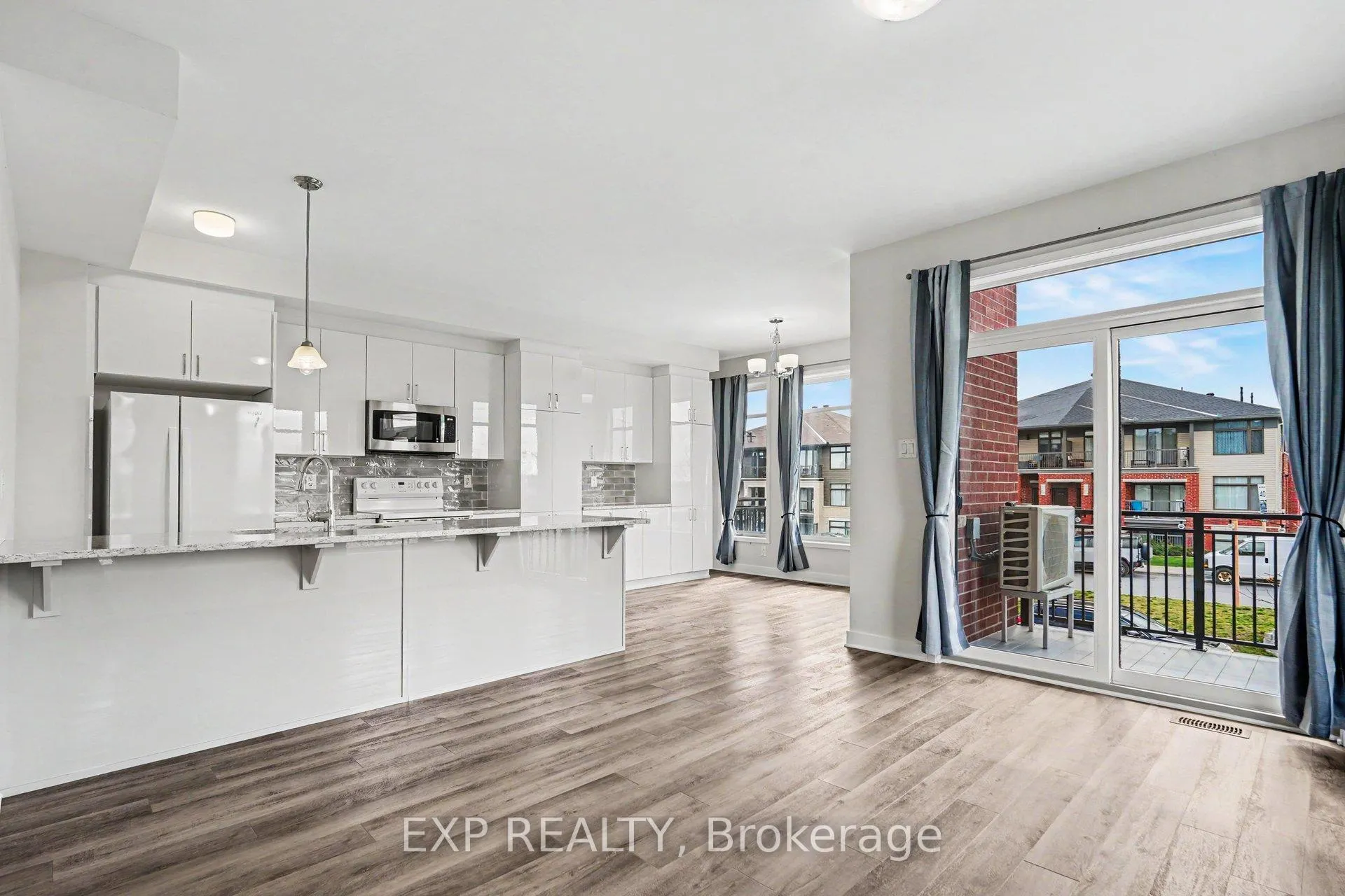 Photo 5 of 82 Franchise Private, Ottawa, Kanata - Emerald Meadows/Trailwest — HOMEH
