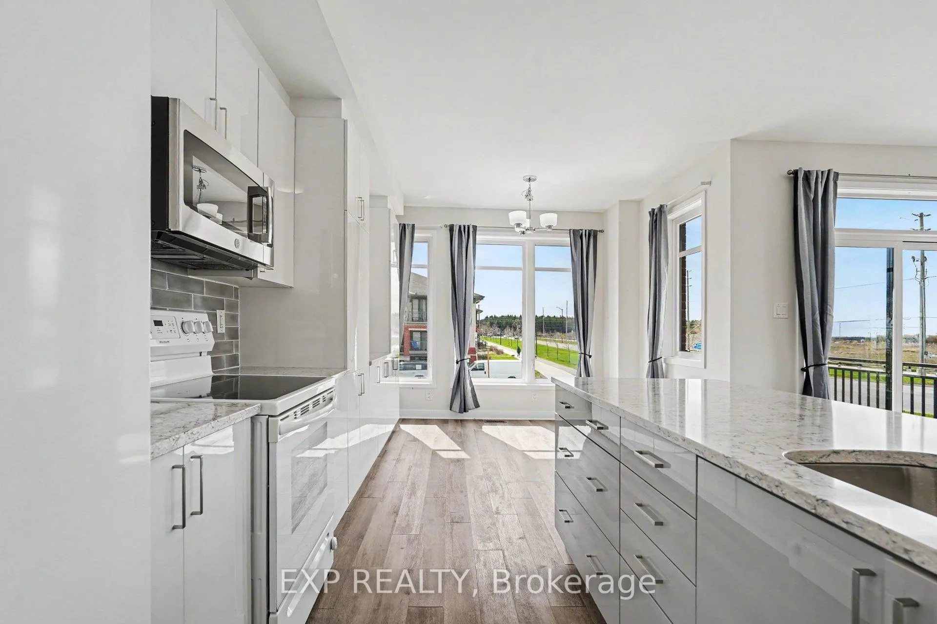 Photo 6 of 82 Franchise Private, Ottawa, Kanata - Emerald Meadows/Trailwest — HOMEH
