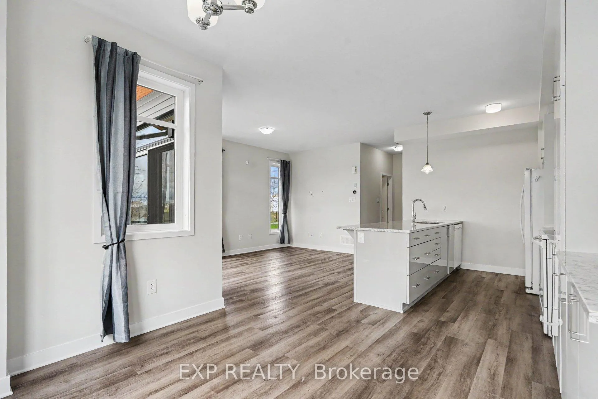Photo 8 of 82 Franchise Private, Ottawa, Kanata - Emerald Meadows/Trailwest — HOMEH