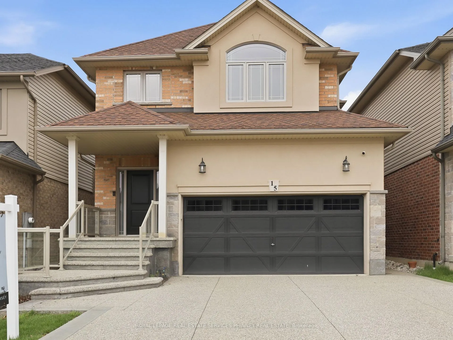 Photo 1 of 15 Cutts Crescent, Hamilton, Binbrook — HOMEH