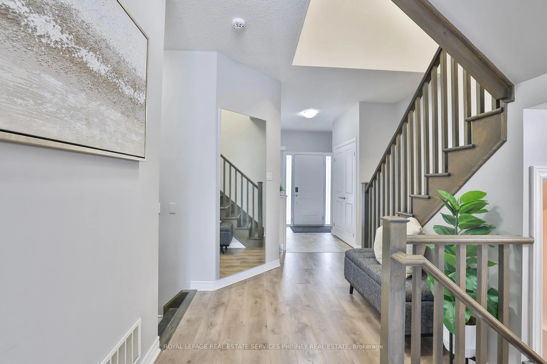 Photo 13 of 15 Cutts Crescent, Hamilton, Binbrook — HOMEH