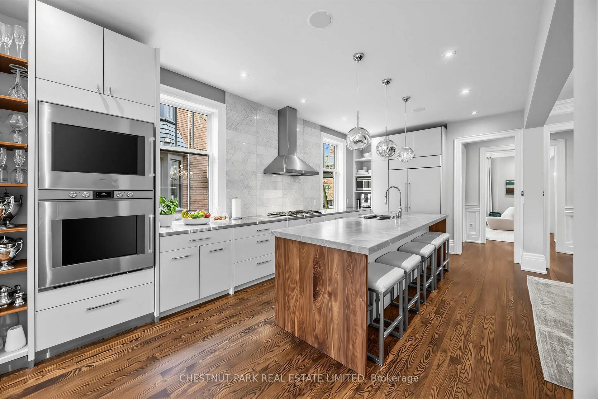 Photo 5 of 94 Walmer Road, Toronto, The Annex — HOMEH