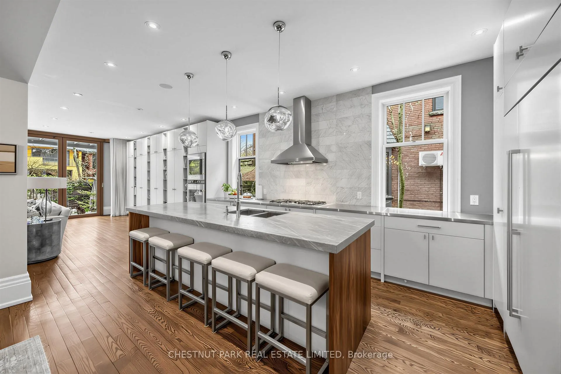 Photo 6 of 94 Walmer Road, Toronto, The Annex — HOMEH