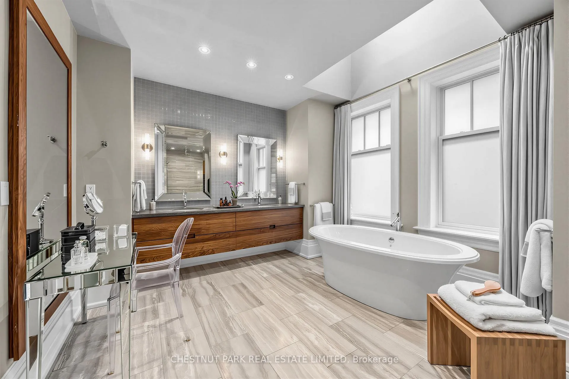 Photo 14 of 94 Walmer Road, Toronto, The Annex — HOMEH