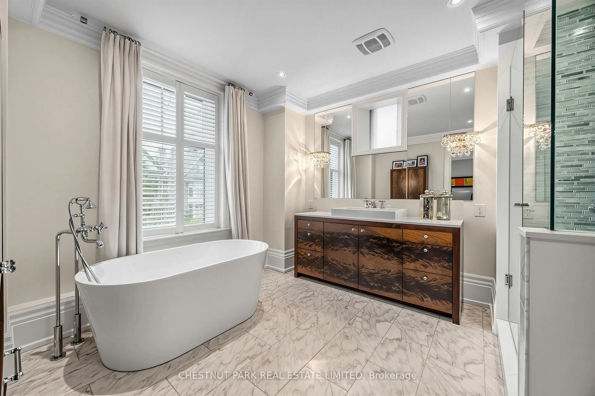 Photo 17 of 94 Walmer Road, Toronto, The Annex — HOMEH