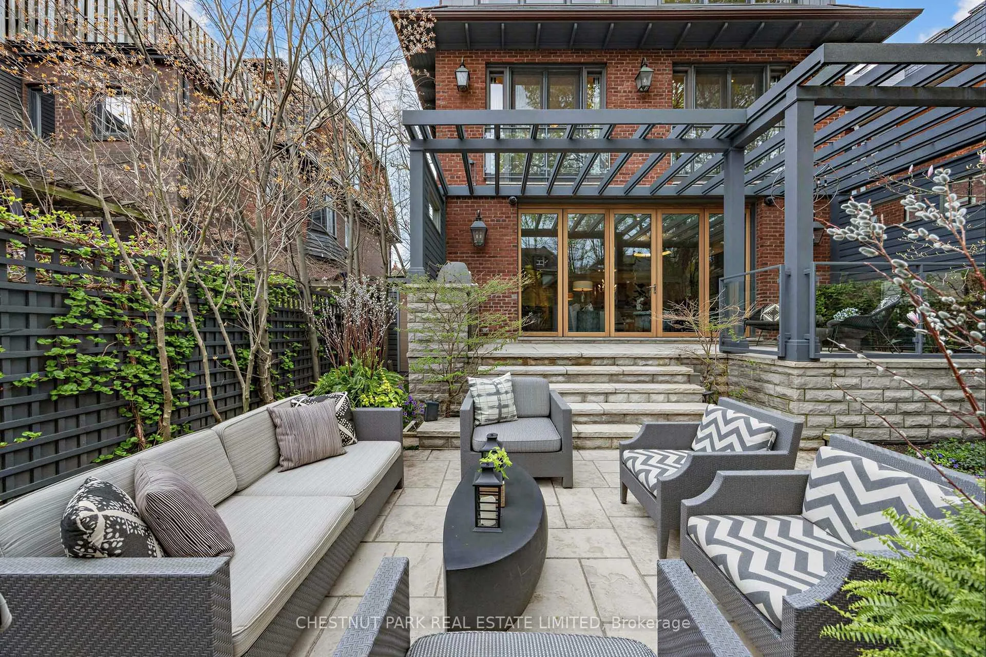 Photo 30 of 94 Walmer Road, Toronto, The Annex — HOMEH