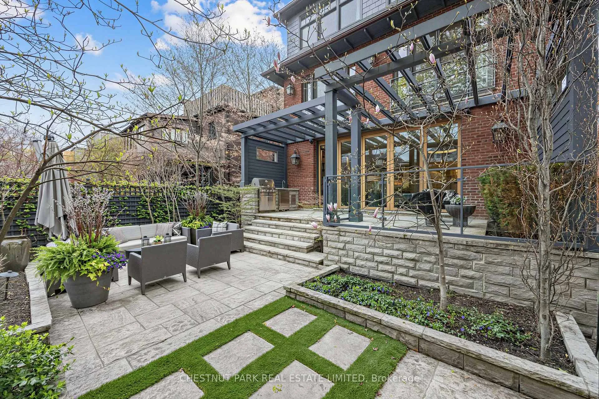 Photo 31 of 94 Walmer Road, Toronto, The Annex — HOMEH