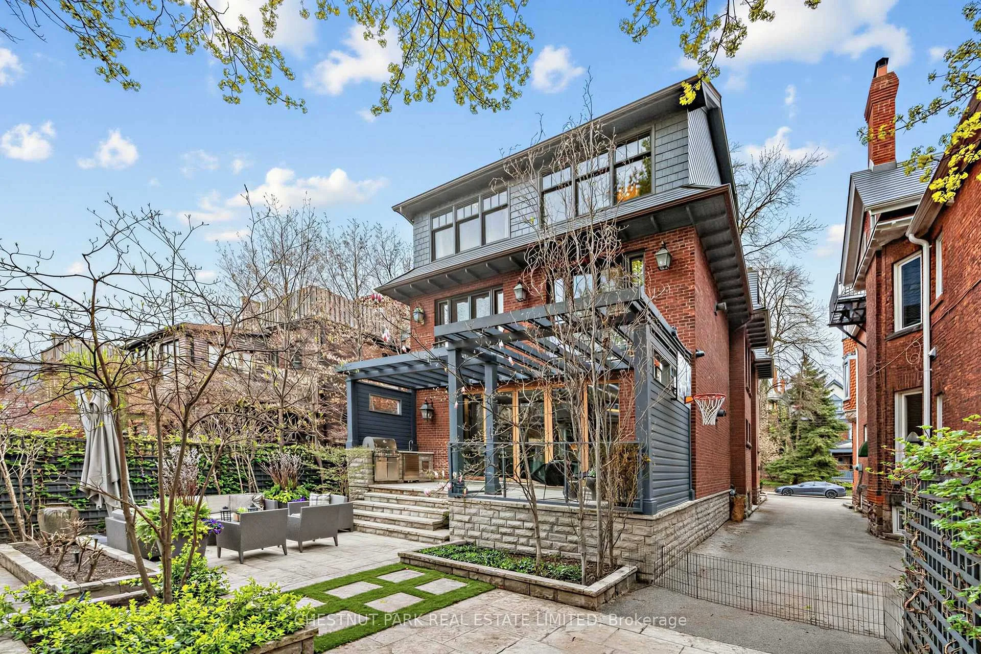 Photo 34 of 94 Walmer Road, Toronto, The Annex — HOMEH