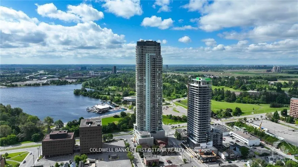 Front of Unit 3208, 805 Carling Avenue